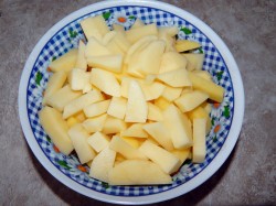 Тыквенный суп пюре из тыквы с плавленным сыром - шаг 2 Тыквенный суп пюре из тыквы с плавленным сыром - шаг 2