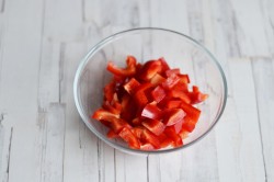 Уха по-фински из форели со сливками - шаг 5 Уха по-фински из форели со сливками - шаг 5