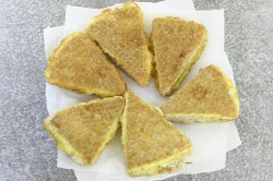 Вафельные коржи с фаршем в кляре на сковороде - шаг 14 Вафельные коржи с фаршем в кляре на сковороде - шаг 14