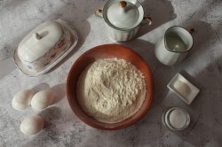 Вафли на сковороде без вафельницы - шаг 1