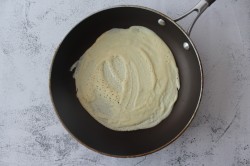 Вафли на сковороде без вафельницы - шаг 7