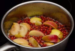 Рябиновое варенье с яблоками на зиму - шаг 7 Рябиновое варенье с яблоками на зиму - шаг 7