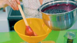 Варенье из сладких ягод черники с желфиксом на зиму - шаг 10