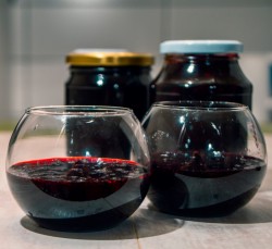 Варенье из сладких ягод черники с желфиксом на зиму - шаг 12