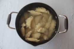 Вареники на воде с картошкой - шаг 10 Вареники на воде с картошкой - шаг 10