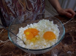 Ватрушка Королевская с яблоками, ванилью и творогом - шаг 2 Ватрушка Королевская с яблоками, ванилью и творогом - шаг 2