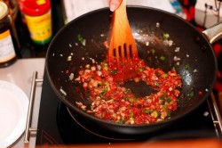 Великолепный итальянский соус Помадоро - шаг 3