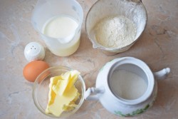 Венские вафли на кефире - шаг 1