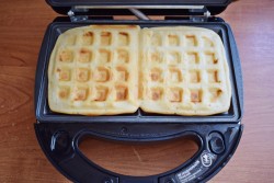 Венские вафли на кефире - шаг 7