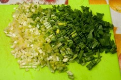 Весенний салат с черемшой - шаг 1 Весенний салат с черемшой - шаг 1