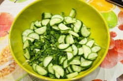 Весенний салат с черемшой - шаг 2 Весенний салат с черемшой - шаг 2