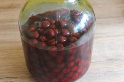 Вишневая наливка на водке - шаг 7