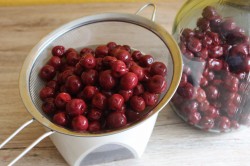 Вишневая наливка на водке - шаг 8