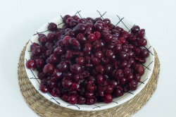 Вишня без косточек в собственном соку - шаг 2 Вишня без косточек в собственном соку - шаг 2