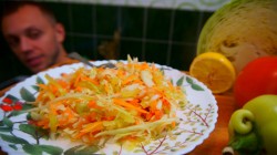 Салат из белокочанной капусты с лимонным соком - шаг 6 Салат из белокочанной капусты с лимонным соком - шаг 6