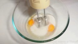 Вкусные кексы из простых ингредиентов - шаг 1 Вкусные кексы из простых ингредиентов - шаг 1