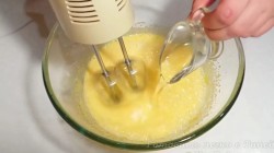 Вкусные кексы из простых ингредиентов - шаг 3 Вкусные кексы из простых ингредиентов - шаг 3