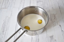 Воздушные булочки нежные и мягкие как пух в духовке - шаг 3 Воздушные булочки нежные и мягкие как пух в духовке - шаг 3