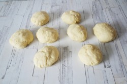 Воздушные булочки нежные и мягкие как пух в духовке - шаг 9 Воздушные булочки нежные и мягкие как пух в духовке - шаг 9