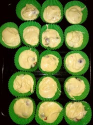 Воздушные кексы с вишней - шаг 8 Воздушные кексы с вишней - шаг 8