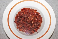 Воздушный кекс на кефире с изюмом - шаг 2 Воздушный кекс на кефире с изюмом - шаг 2