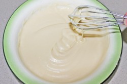 Воздушный кекс на кефире с изюмом - шаг 6 Воздушный кекс на кефире с изюмом - шаг 6