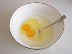 Воздушный пирог с яблоками - шаг 2