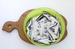 Вяленая килька в электросушилке - шаг 3 Вяленая килька в электросушилке - шаг 3