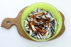 Вяленая килька в электросушилке - шаг 5 Вяленая килька в электросушилке - шаг 5