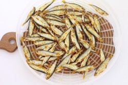 Вяленая килька в электросушилке - шаг 7 Вяленая килька в электросушилке - шаг 7