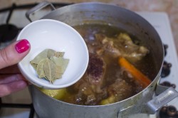 Холодец из свиных ножек и говядины - шаг 10 Холодец из свиных ножек и говядины - шаг 10