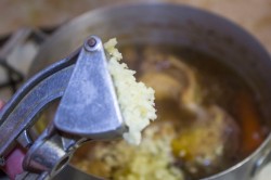 Холодец из свиных ножек и говядины - шаг 11 Холодец из свиных ножек и говядины - шаг 11