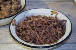 Холодец из свиных ножек и говядины - шаг 13 Холодец из свиных ножек и говядины - шаг 13