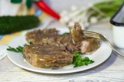 Холодец из свиных ножек и говядины - шаг 18 Холодец из свиных ножек и говядины - шаг 18