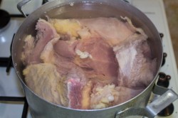 Холодец из свиных ножек и говядины - шаг 4 Холодец из свиных ножек и говядины - шаг 4
