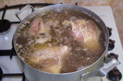 Холодец из свиных ножек и говядины - шаг 5 Холодец из свиных ножек и говядины - шаг 5