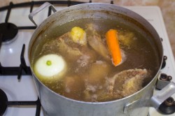 Холодец из свиных ножек и говядины - шаг 7 Холодец из свиных ножек и говядины - шаг 7