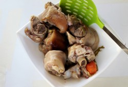 Холодец из свиных ножек и рульки - шаг 3 Холодец из свиных ножек и рульки - шаг 3