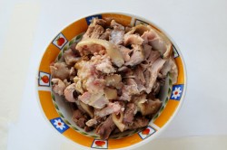 Холодец из свиных ножек и рульки - шаг 4 Холодец из свиных ножек и рульки - шаг 4