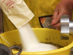 Холодное варенье из крыжовника - шаг 3