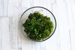 Холодный борщ классический с вареной свеклой и ботвой - шаг 9