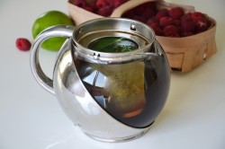 Холодный чай с малиной и мятой - шаг 3 Холодный чай с малиной и мятой - шаг 3