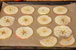 Яблочные чипсы - шаг 7