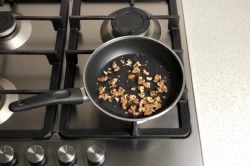 Яблочный крамбл с яблоками - шаг 6