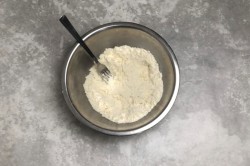 Яблочный крамбл с яблоками - шаг 9