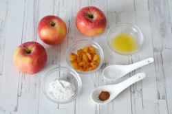 Яблочный штрудель из слоеного теста - шаг 1 Яблочный штрудель из слоеного теста - шаг 1