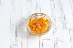 Яблочный штрудель из слоеного теста - шаг 2 Яблочный штрудель из слоеного теста - шаг 2