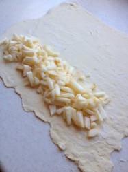 Яблочный штрудель с кислыми яблоками - шаг 1 Яблочный штрудель с кислыми яблоками - шаг 1