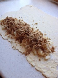 Яблочный штрудель с кислыми яблоками - шаг 2 Яблочный штрудель с кислыми яблоками - шаг 2