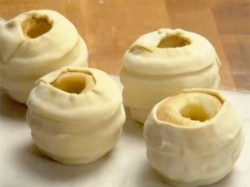 Яблоки запеченные в слоеном тесте в духовке - шаг 12 Яблоки запеченные в слоеном тесте в духовке - шаг 12